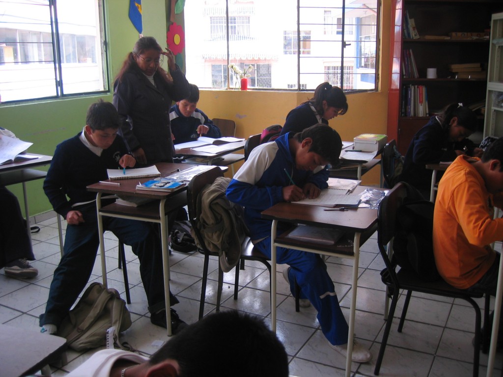 Irene supervising her students´work